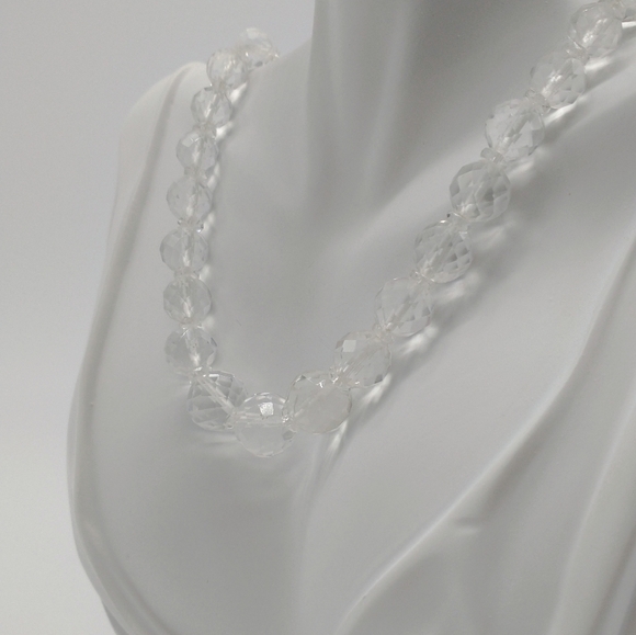 14k Gold Fill Graduated Crystal Quartz Necklace - Picture 8 of 10